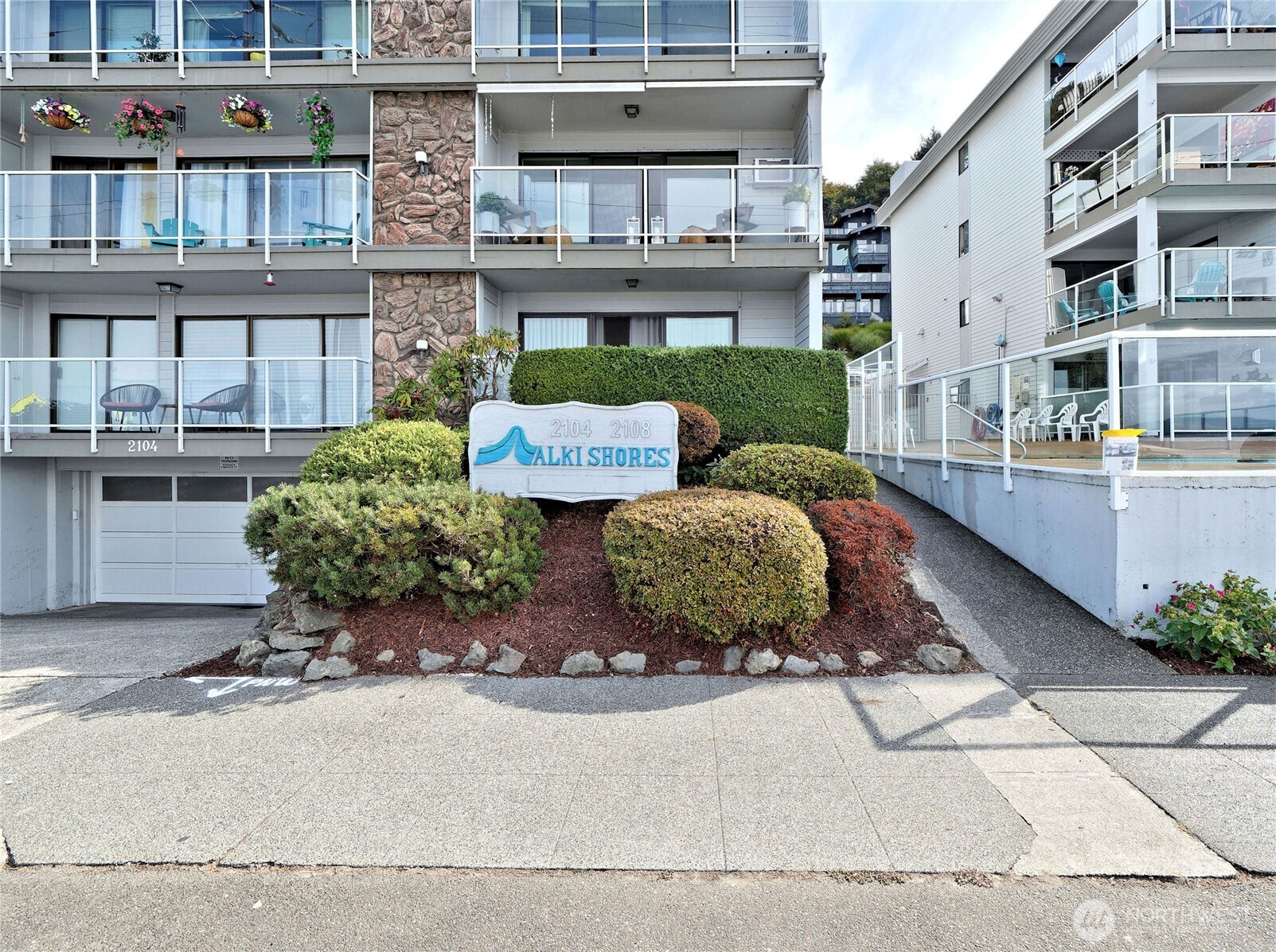 2104 Alki Avenue SW #205, Seattle, WA 98116