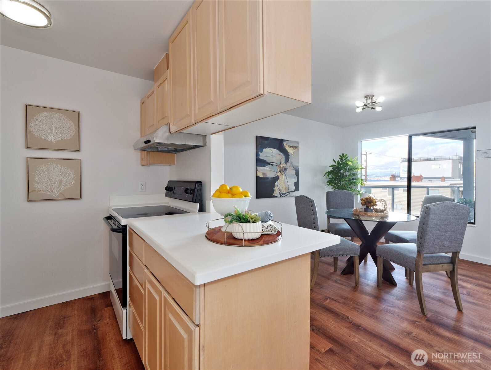2104 Alki Avenue SW #205, Seattle, WA 98116