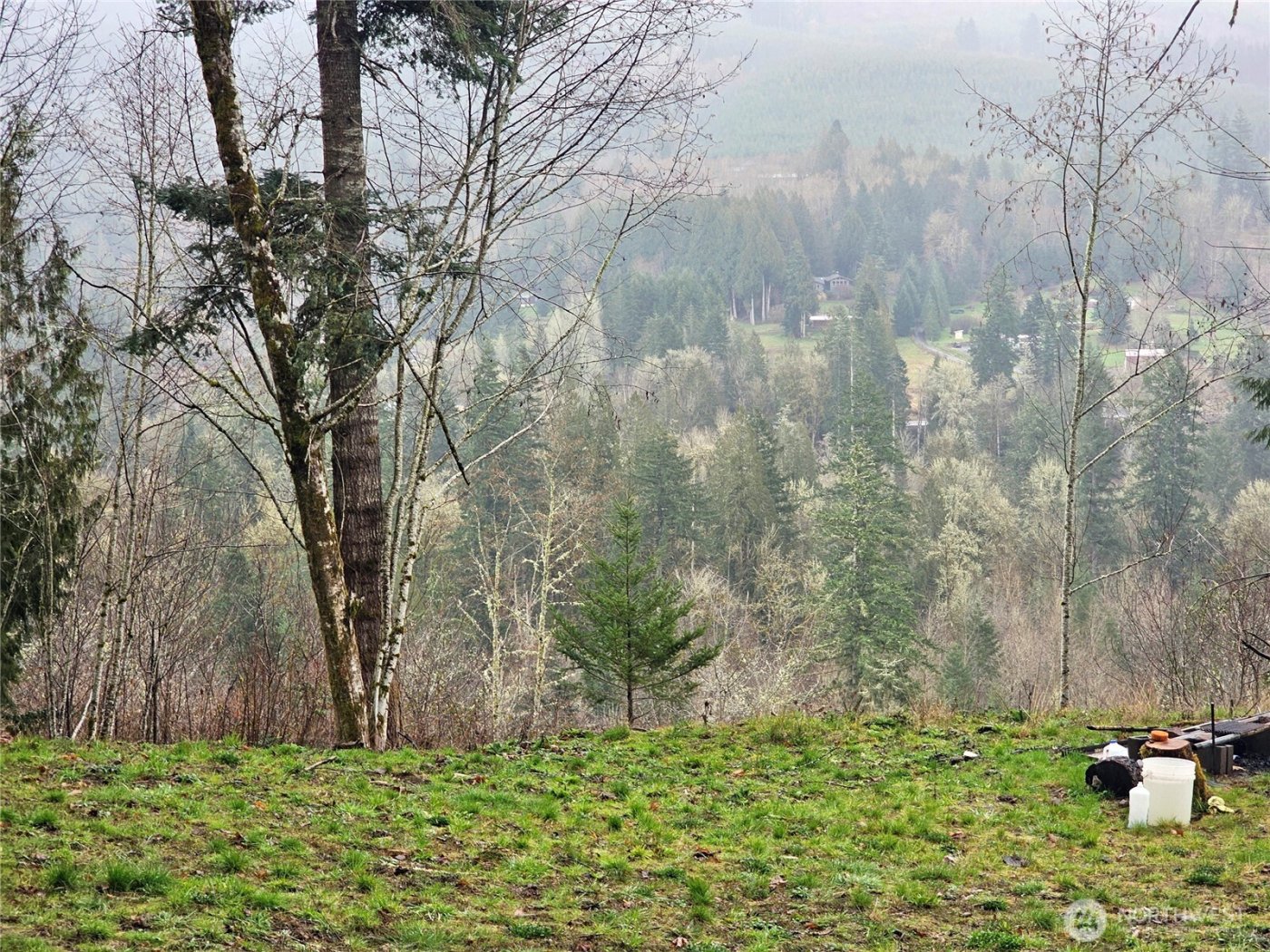 573 Clearwater Road , Kelso, WA 98626