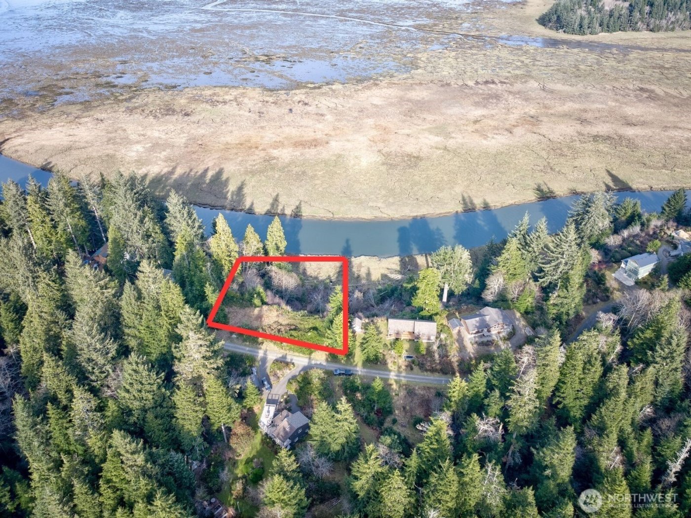 26 Lynn Point Lane , South Bend, WA 98586