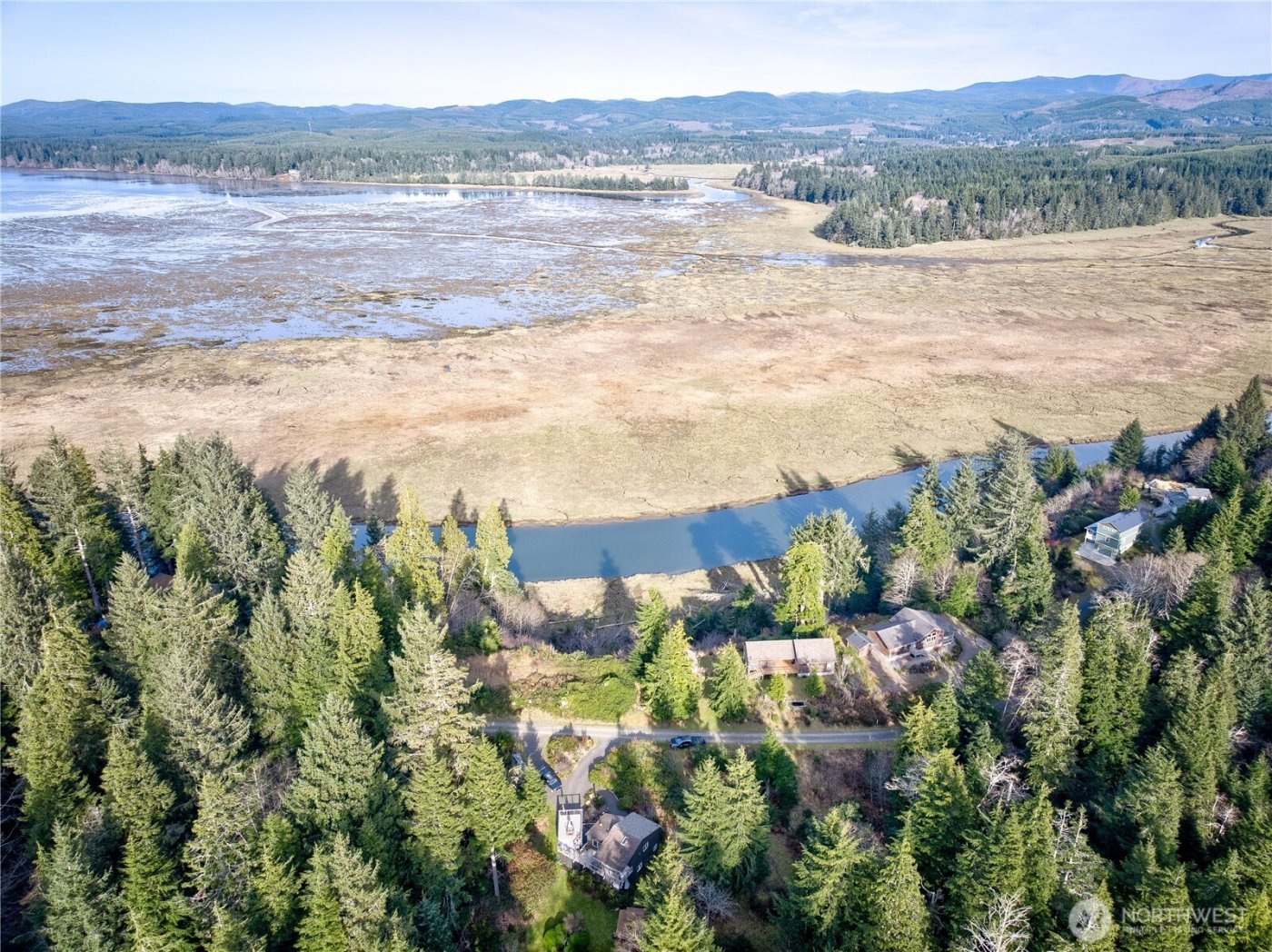 26 Lynn Point Lane , South Bend, WA 98586