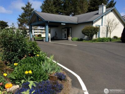 210 26th Street NW #207-8, Long Beach, WA 98631