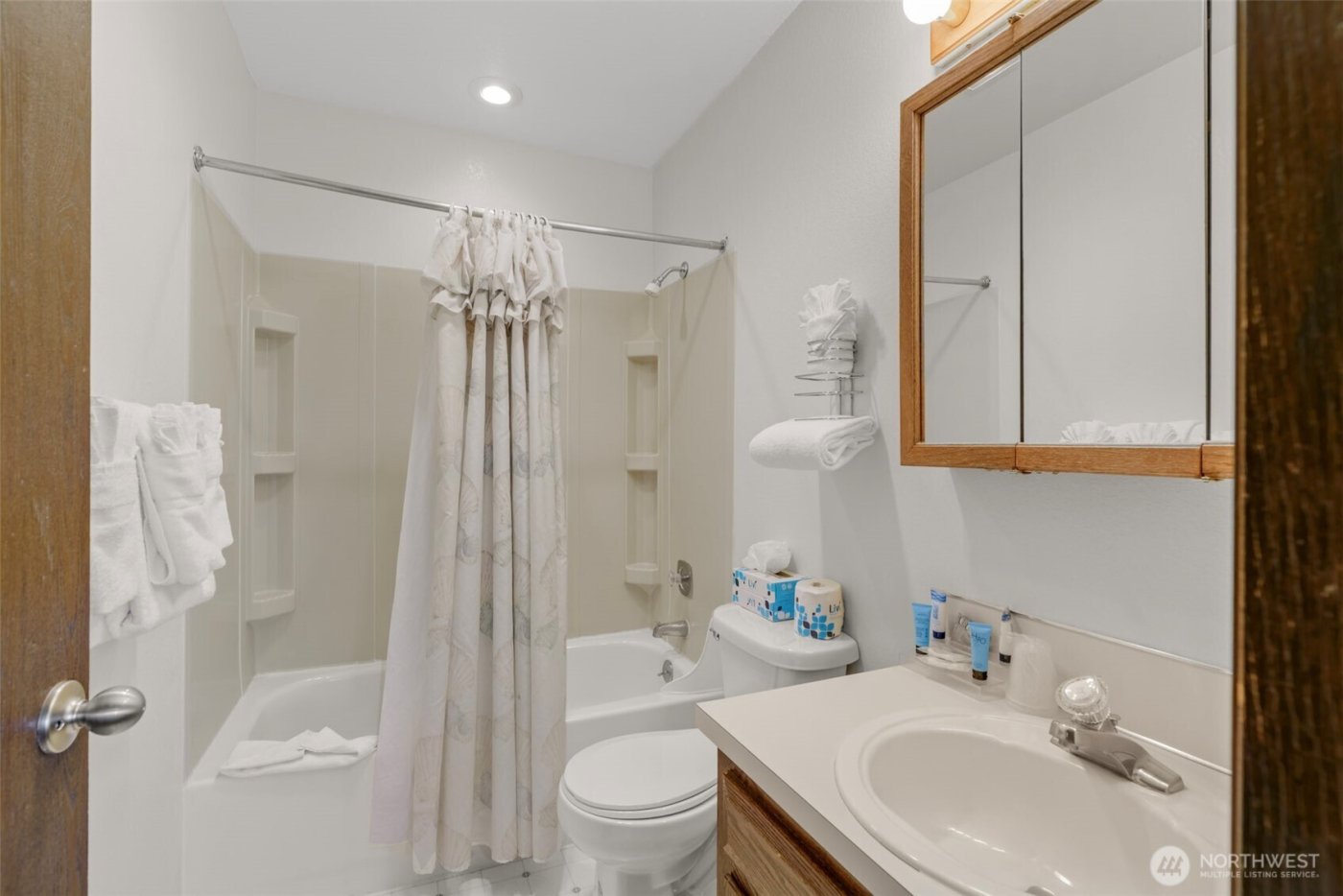 210 26th Street NW #207-8, Long Beach, WA 98631