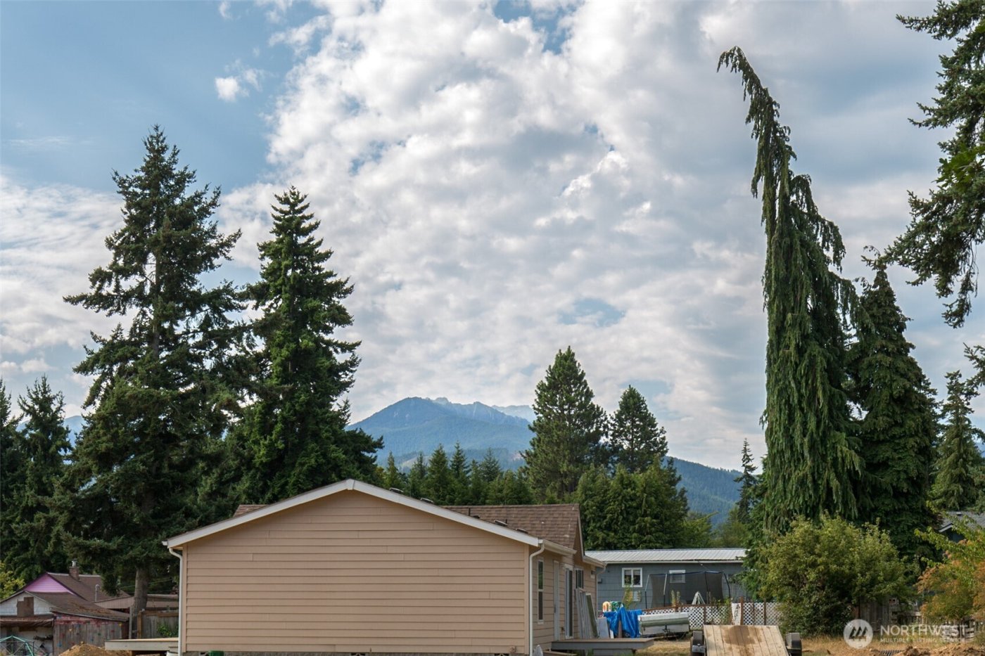 1126 W Lauridsen Boulevard , Port Angeles, WA 98362