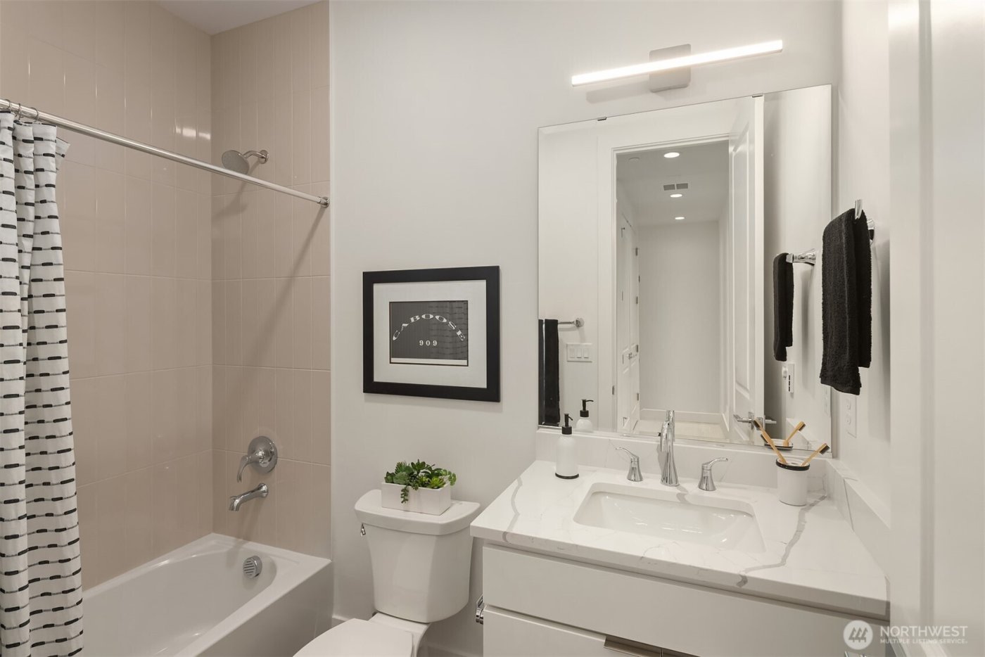 10819 (HS 101) 120TH Lane NE #C, Kirkland, WA 98033