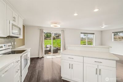 11839 79th Avenue S, Seattle, WA 98178 - Photo 7