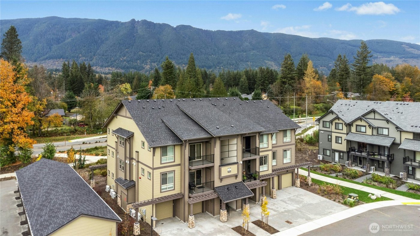 1845 SE 12th Place #H-204, North Bend, WA 98045