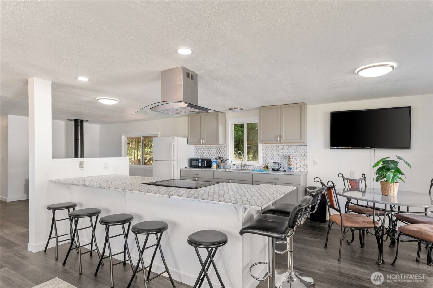 91 Syloplash Lane #A, Brinnon, WA 98320