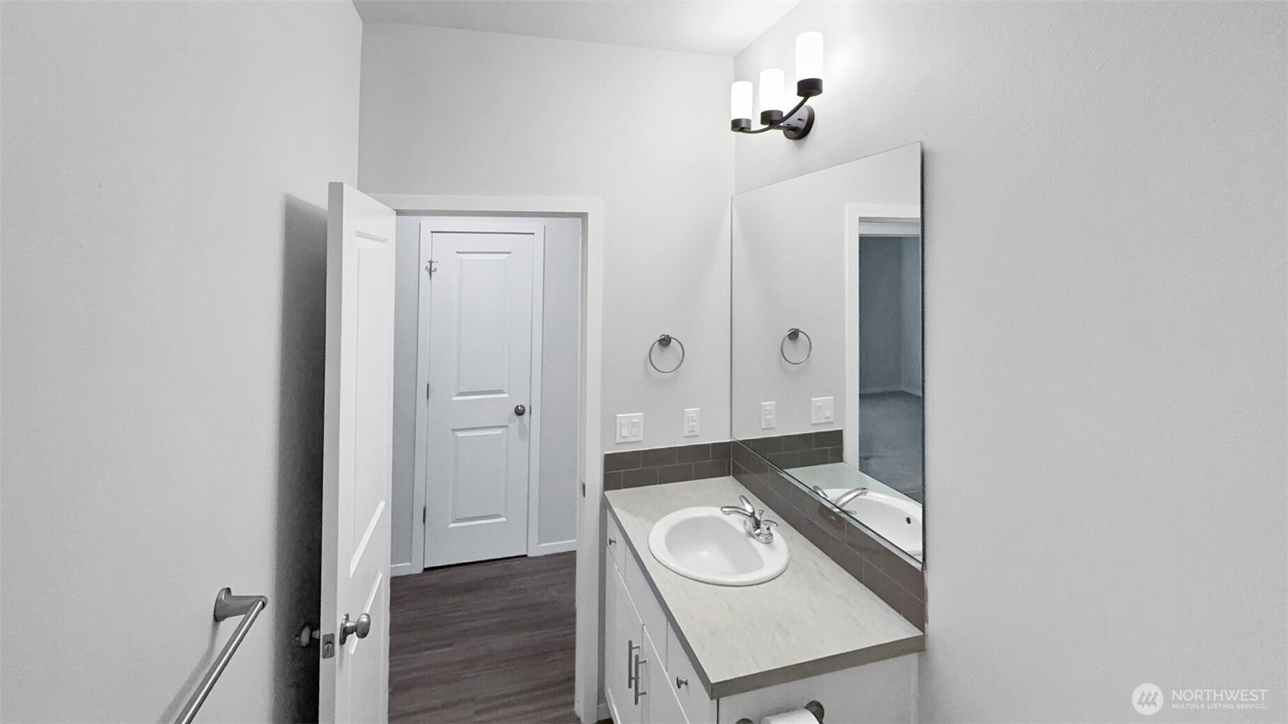 5419 Remington Drive , Pasco, WA 99301-8598