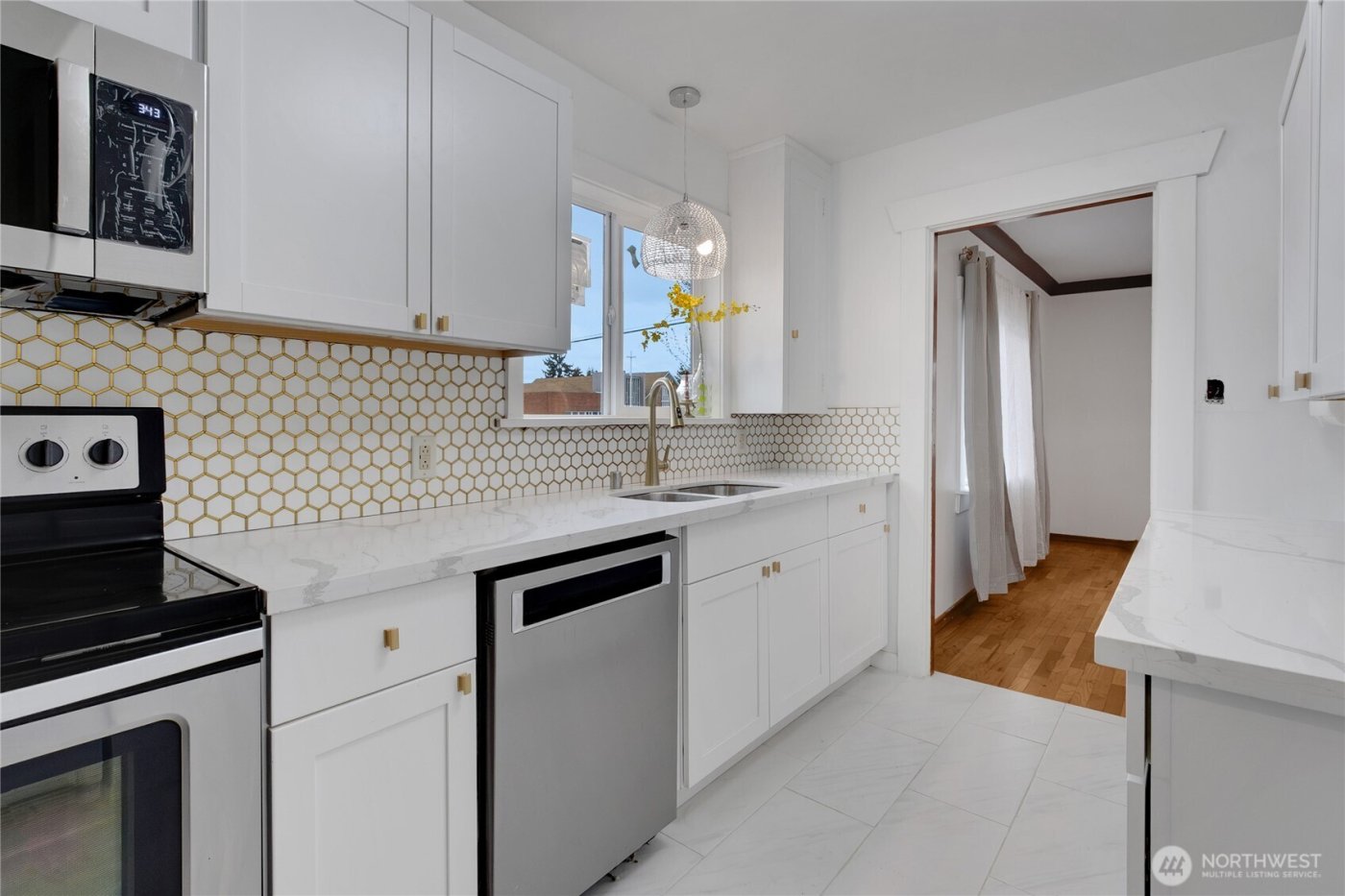 1216 S 37th Street , Tacoma, WA 98418