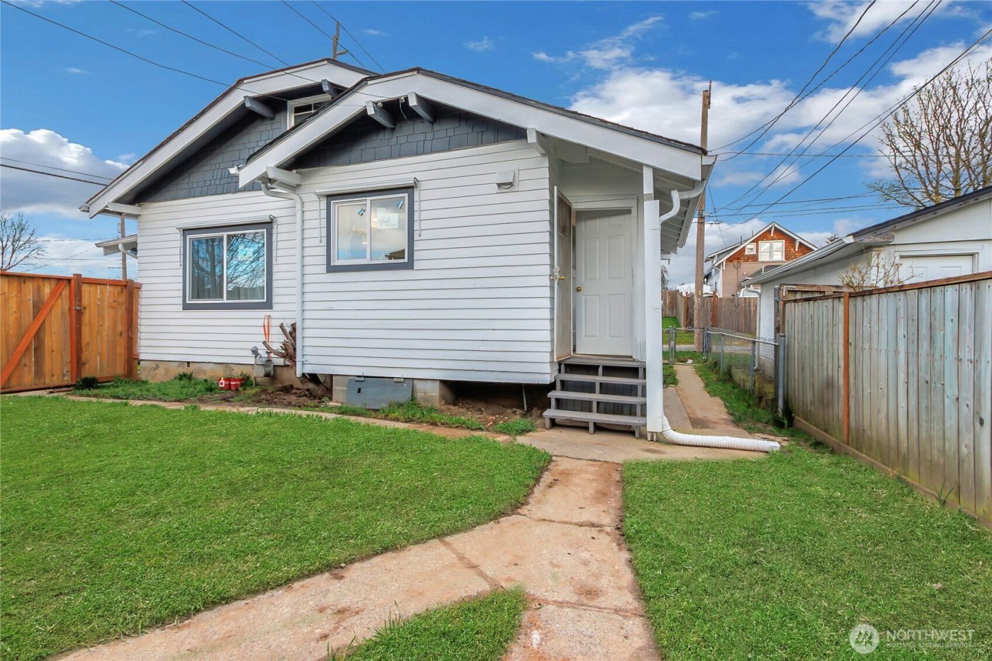 1216 S 37th Street , Tacoma, WA 98418