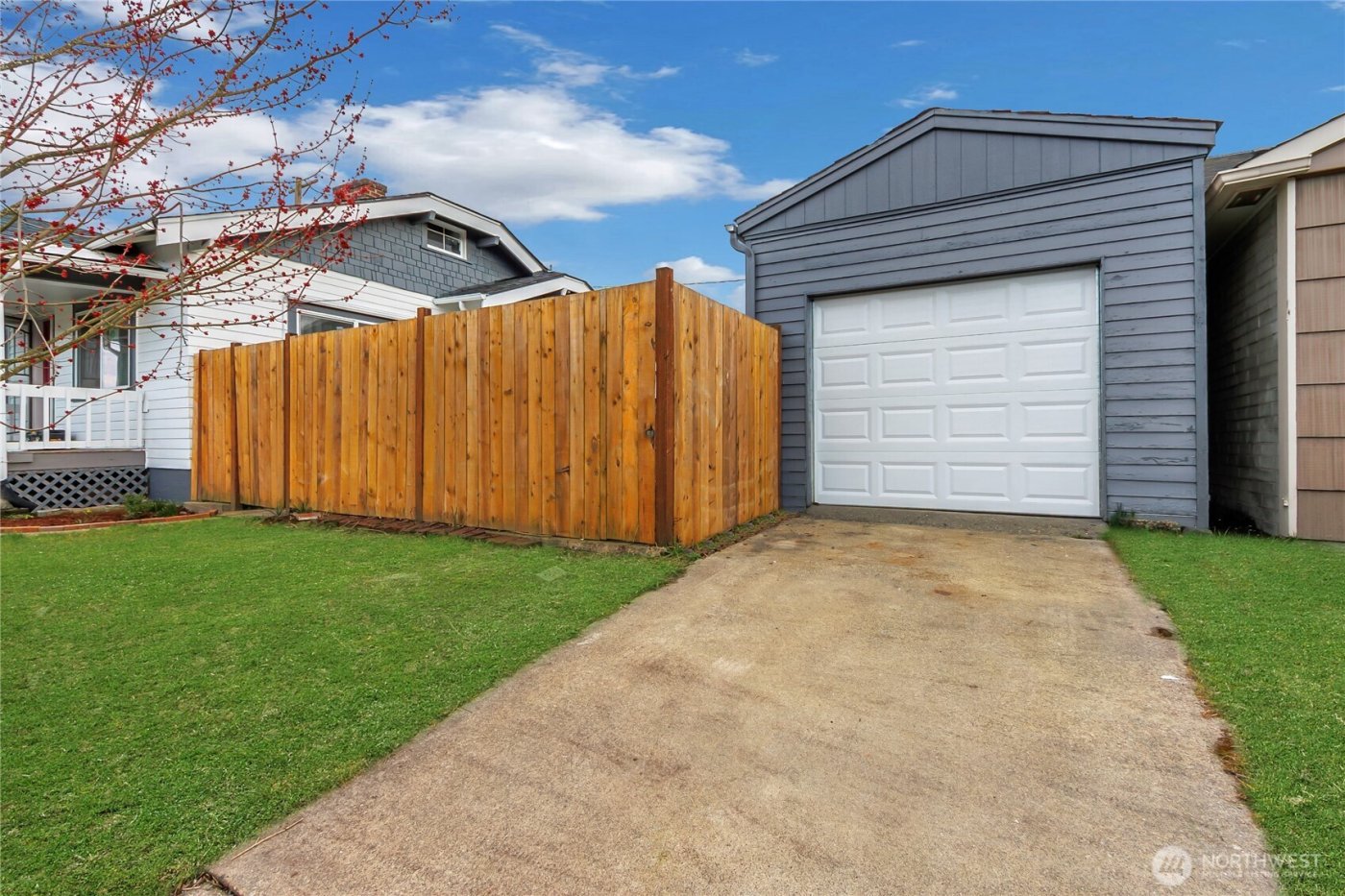 1216 S 37th Street , Tacoma, WA 98418