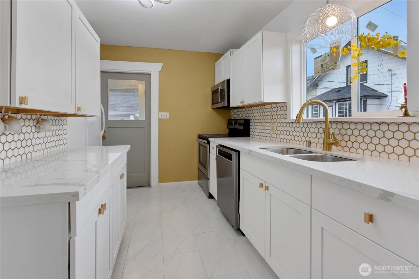 1216 S 37th Street , Tacoma, WA 98418