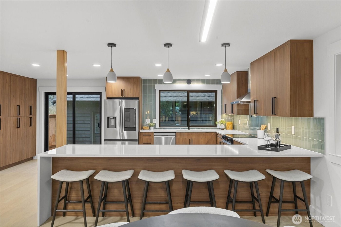 12562 17th Avenue NE, Seattle, WA 98125