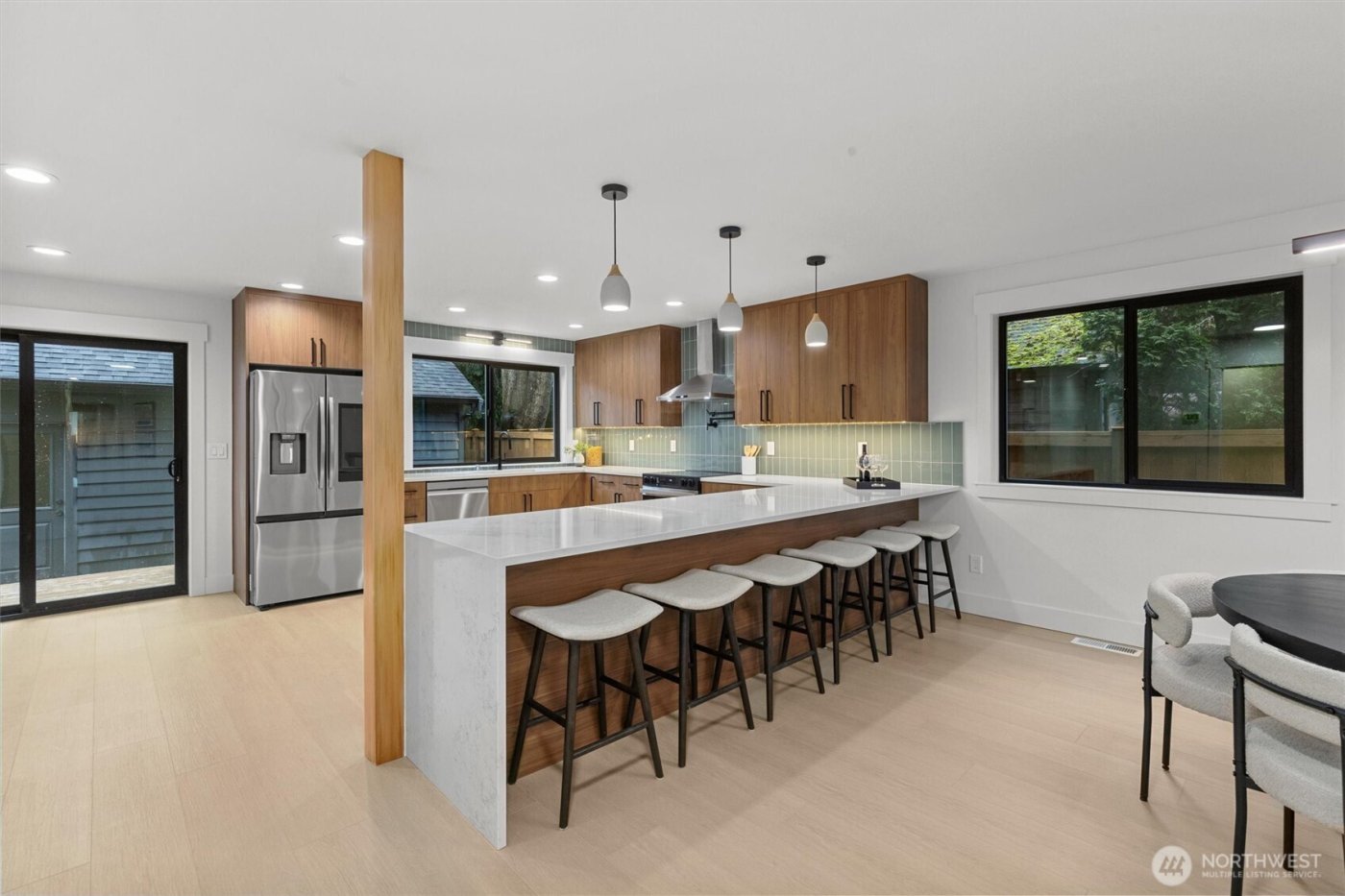 12562 17th Avenue NE, Seattle, WA 98125