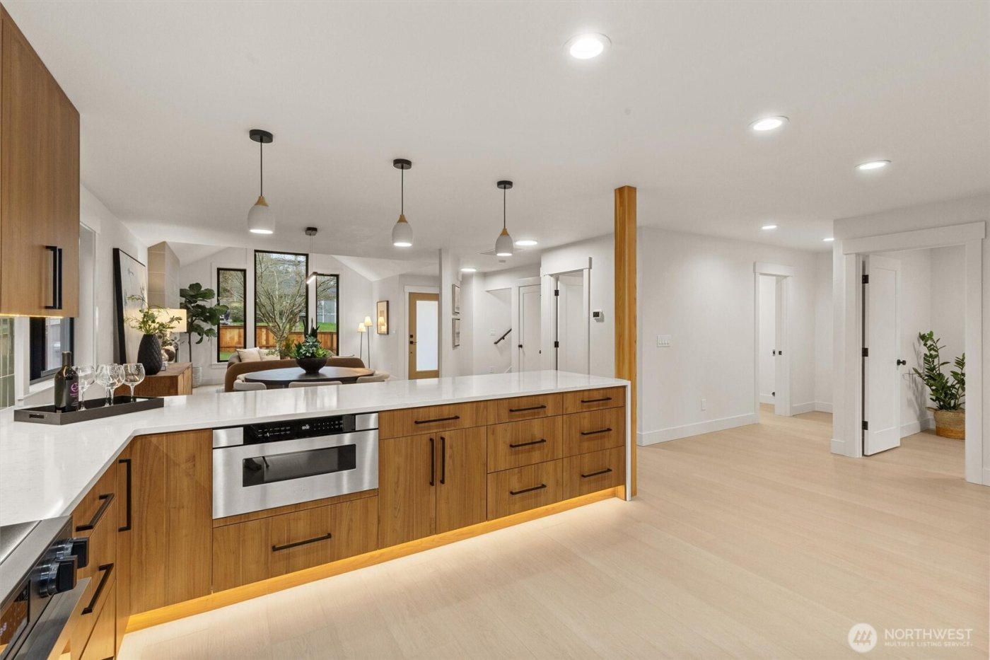 12562 17th Avenue NE, Seattle, WA 98125