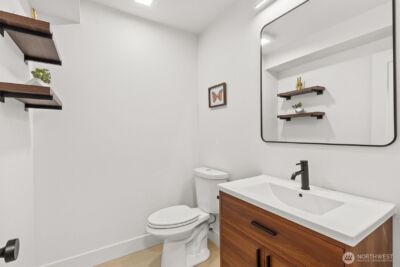 12562 17th Avenue NE, Seattle, WA 98125 - Photo 15