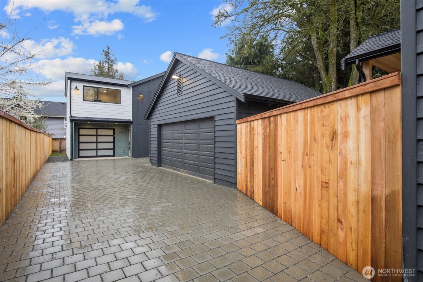 12562 17th Avenue NE, Seattle, WA 98125