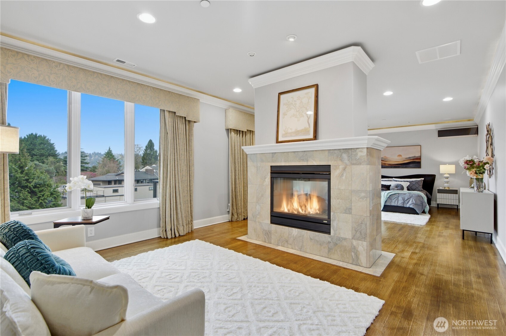 2 Crescent Key SE, Bellevue, WA 98006