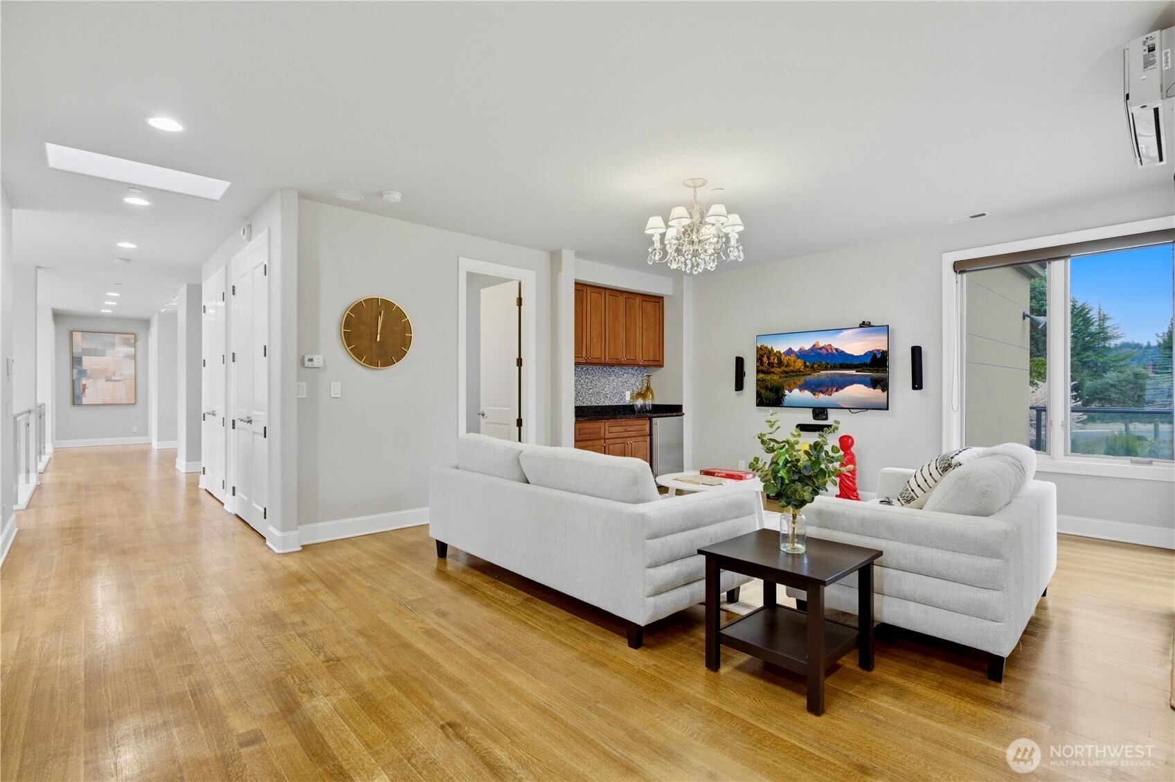 2 Crescent Key SE, Bellevue, WA 98006