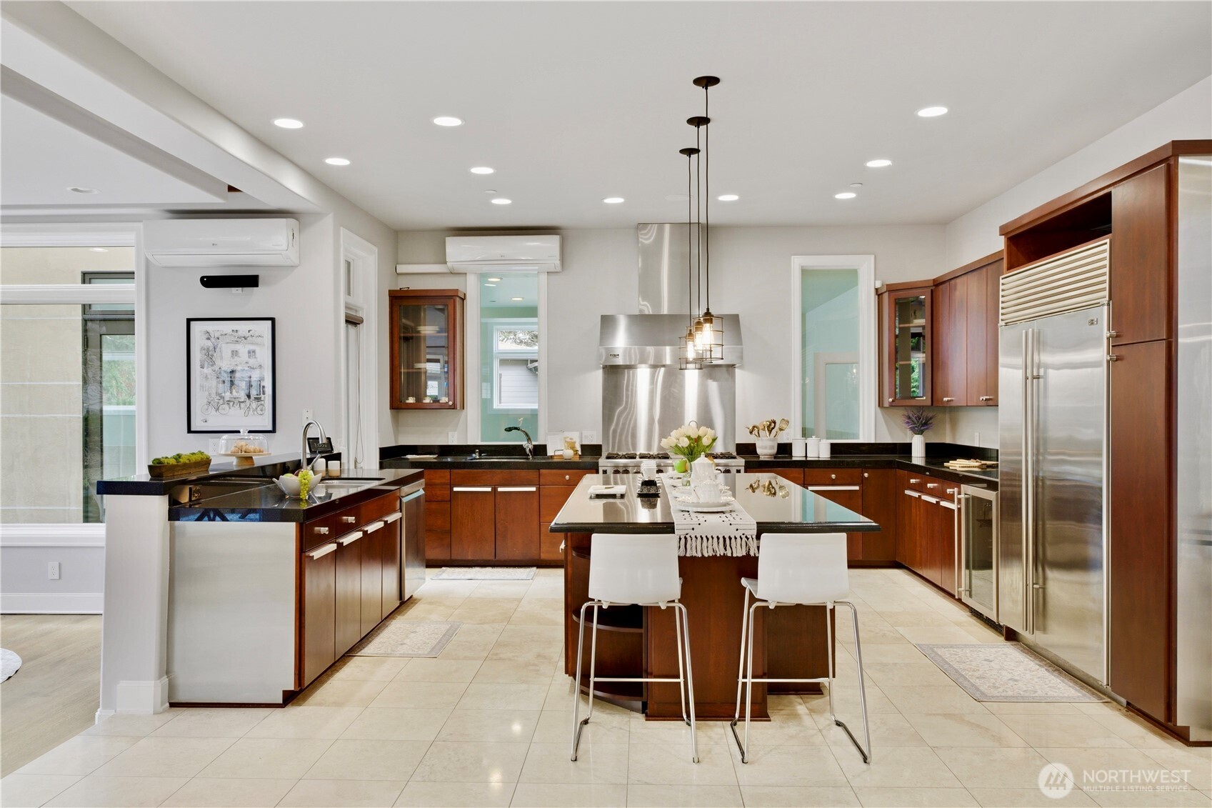 2 Crescent Key SE, Bellevue, WA 98006