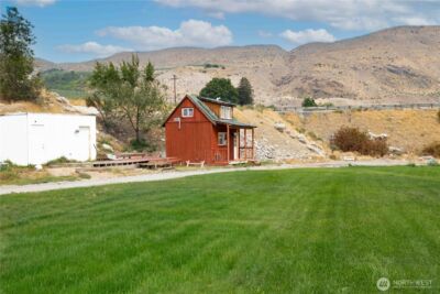 385 Highway 153 , Pateros, WA 98846 - Photo 17