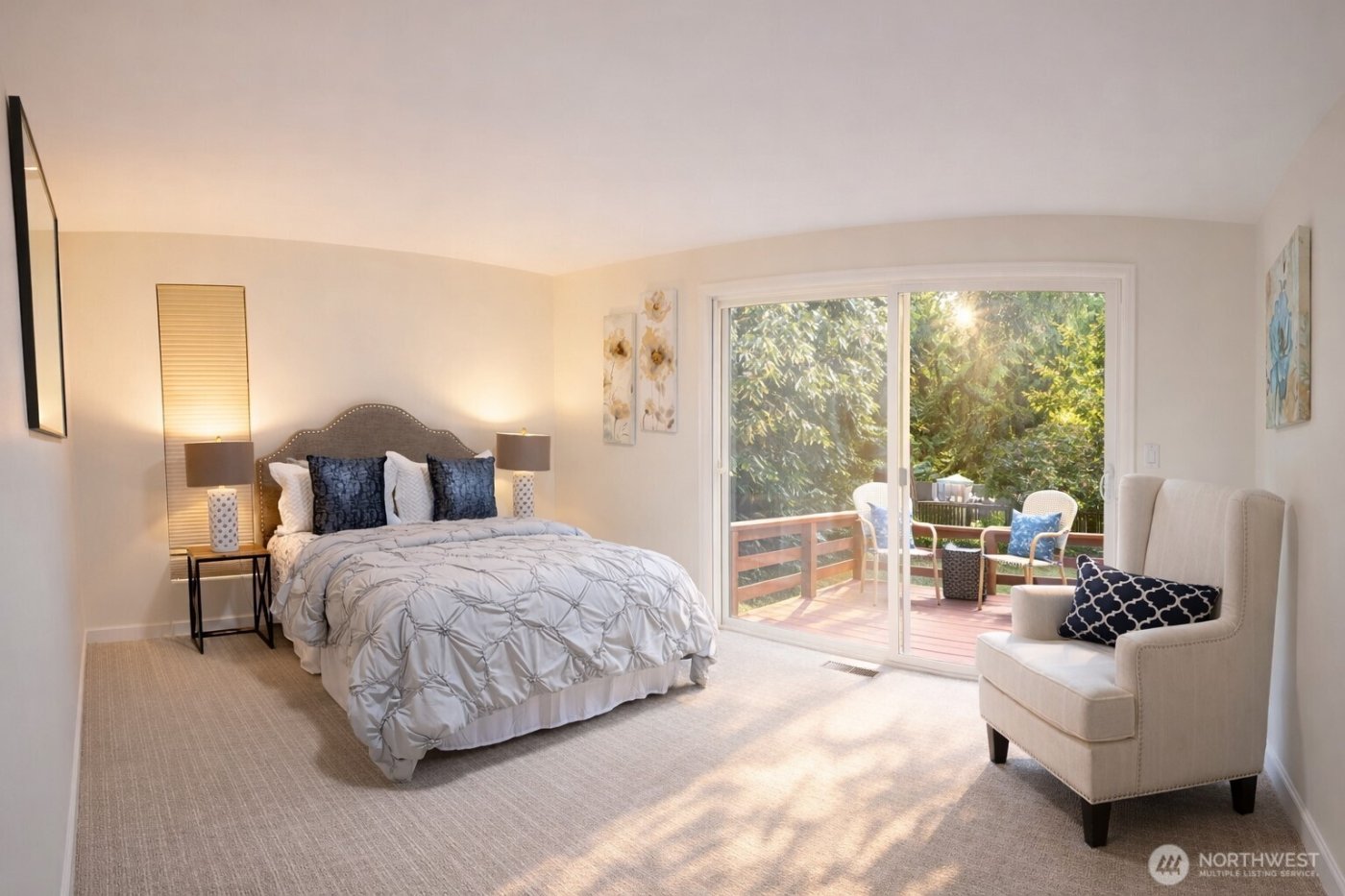 10761 Bill Point Crest NE, Bainbridge Island, WA 98110