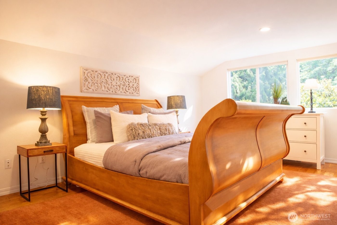 10761 Bill Point Crest NE, Bainbridge Island, WA 98110