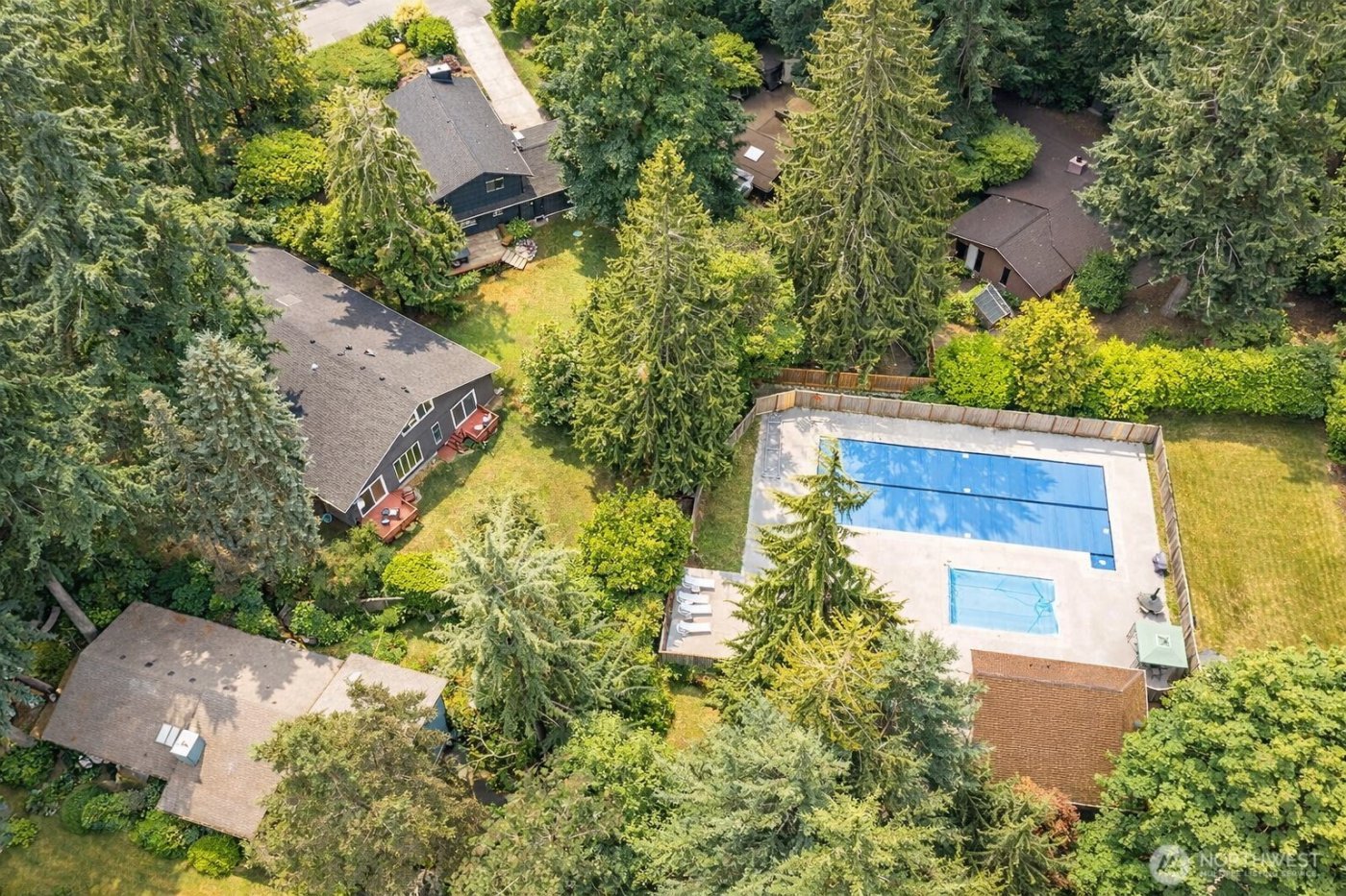 10761 Bill Point Crest NE, Bainbridge Island, WA 98110