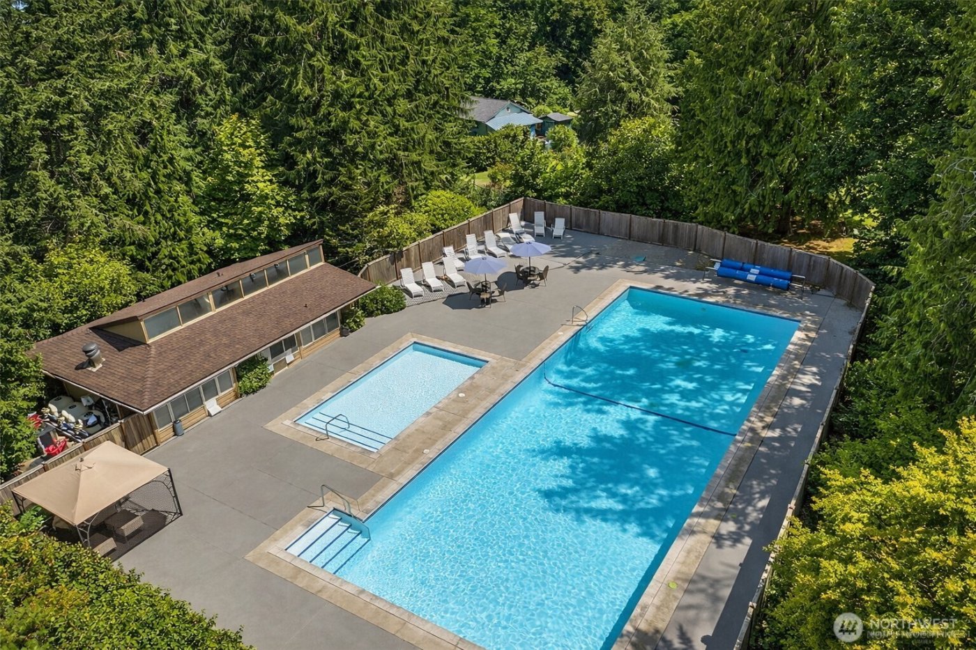 10761 Bill Point Crest NE, Bainbridge Island, WA 98110