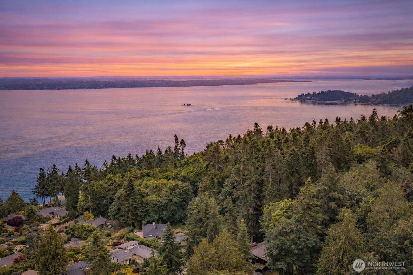10761 Bill Point Crest NE, Bainbridge Island, WA 98110