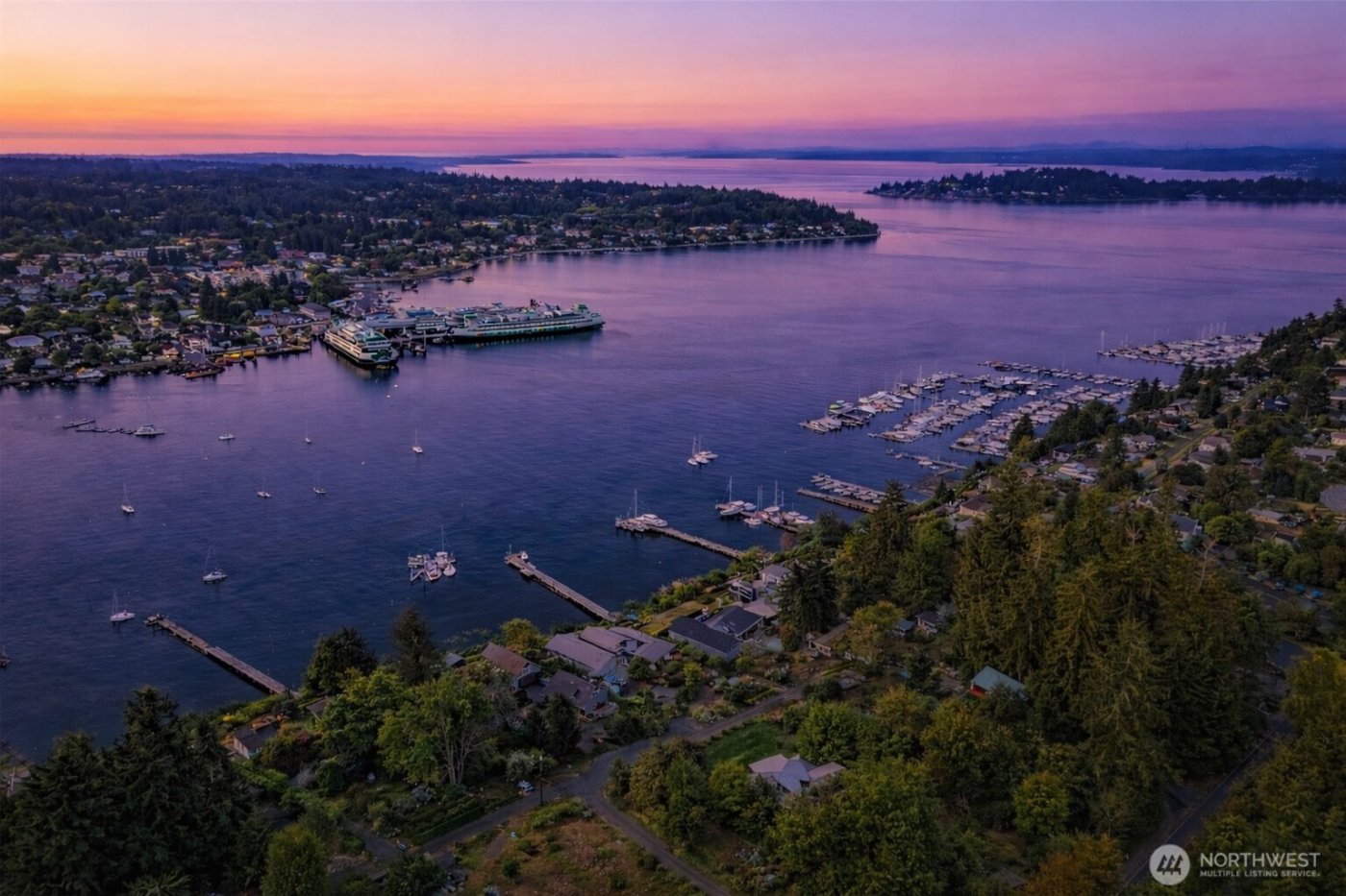 10761 Bill Point Crest NE, Bainbridge Island, WA 98110