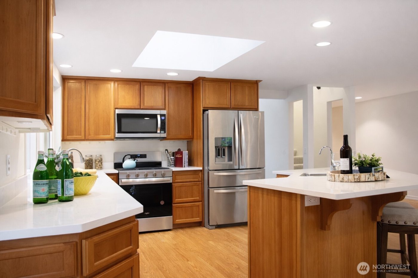 10761 Bill Point Crest NE, Bainbridge Island, WA 98110