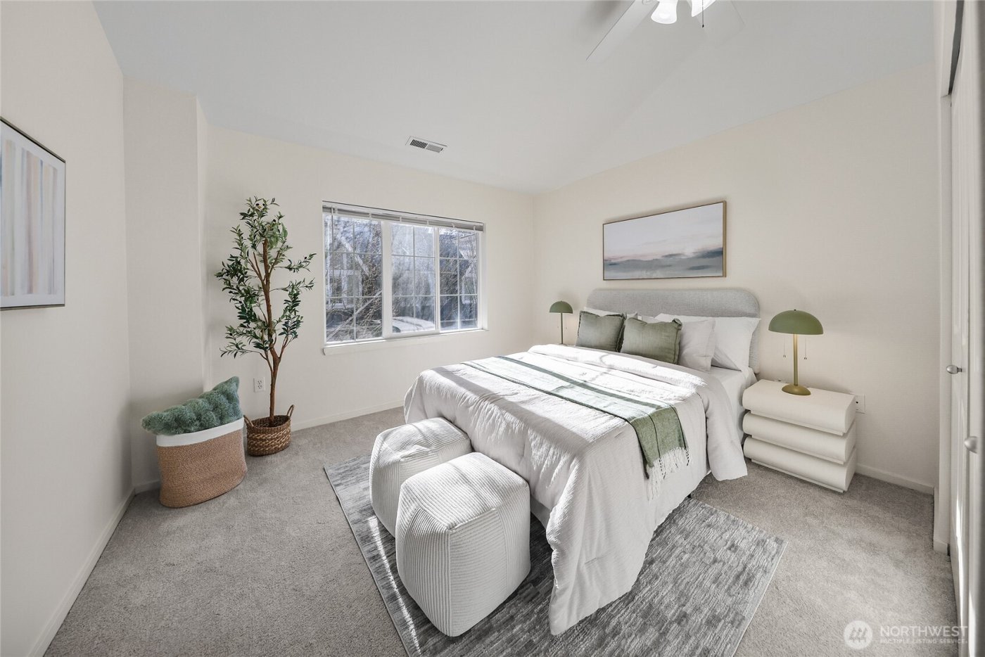 18258 NE 96th Way #101, Redmond, WA 98052