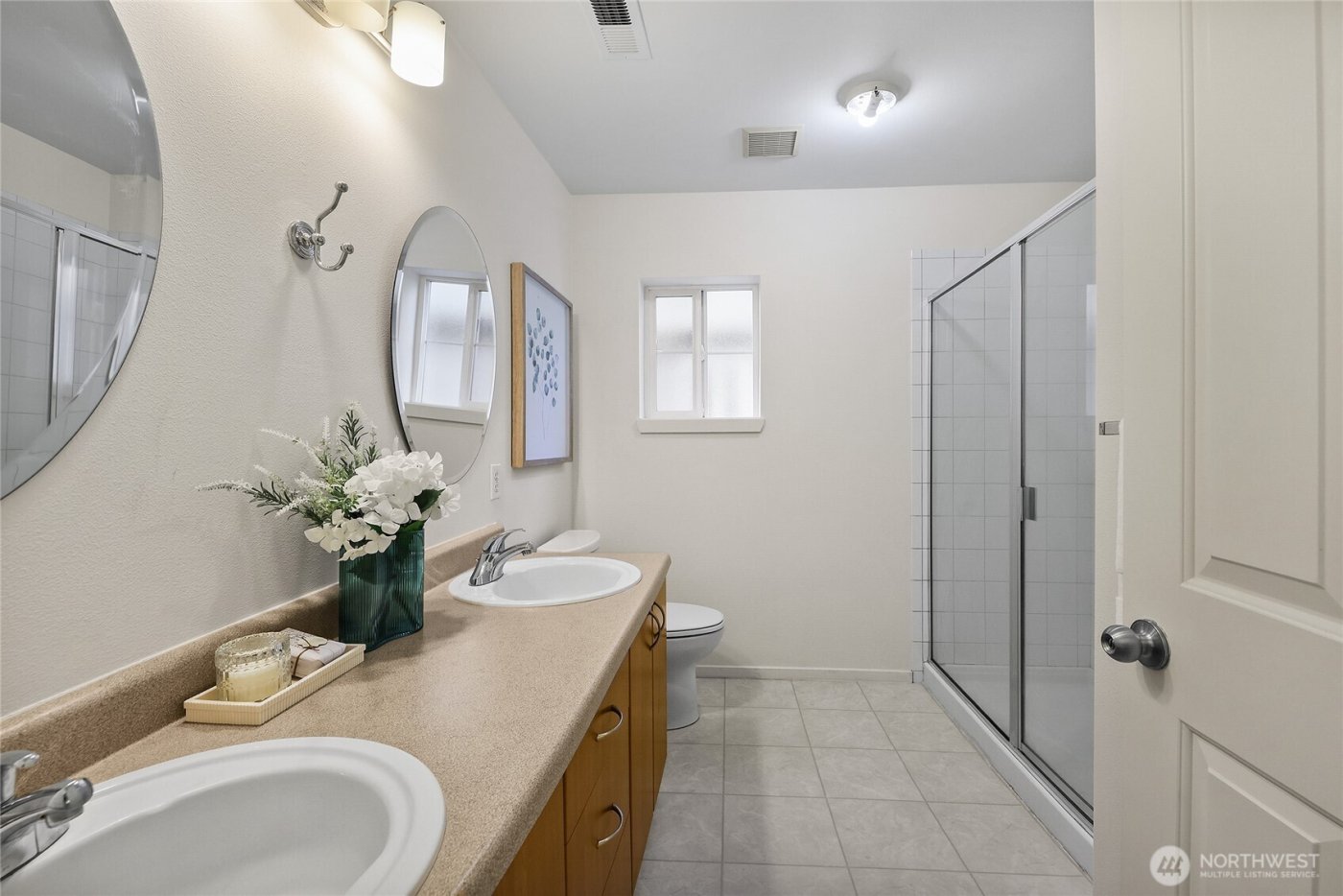 18258 NE 96th Way #101, Redmond, WA 98052