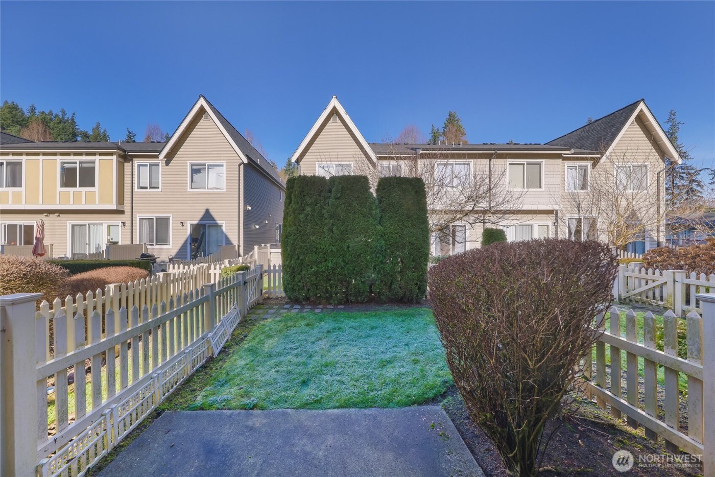 18258 NE 96th Way #101, Redmond, WA 98052