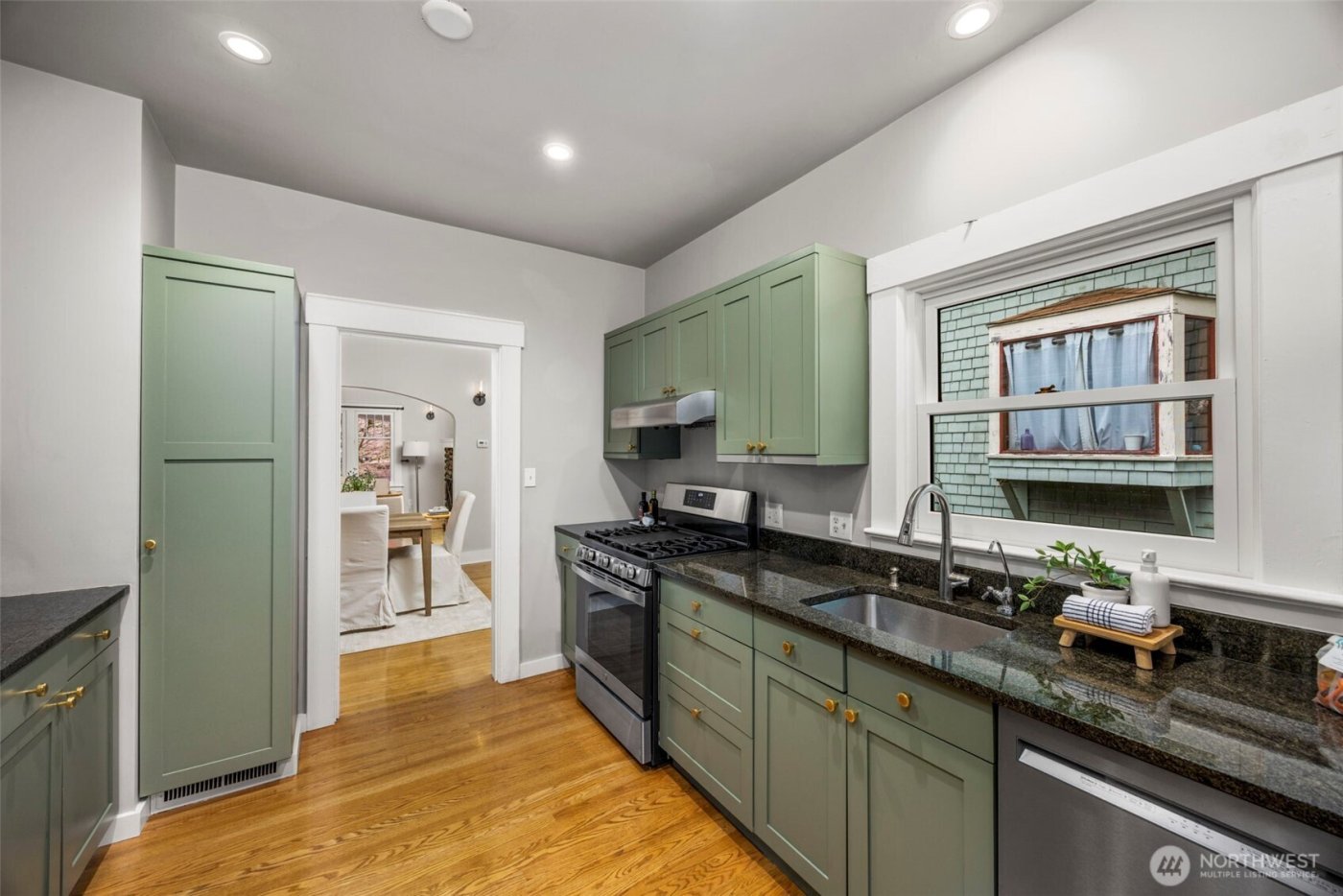 4748 4th Avenue NE, Seattle, WA 98105