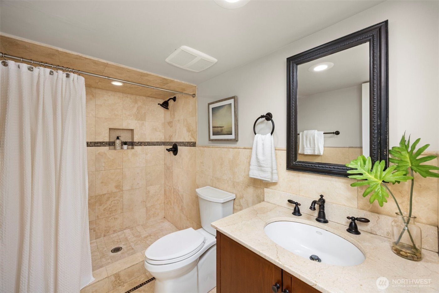 4748 4th Avenue NE, Seattle, WA 98105