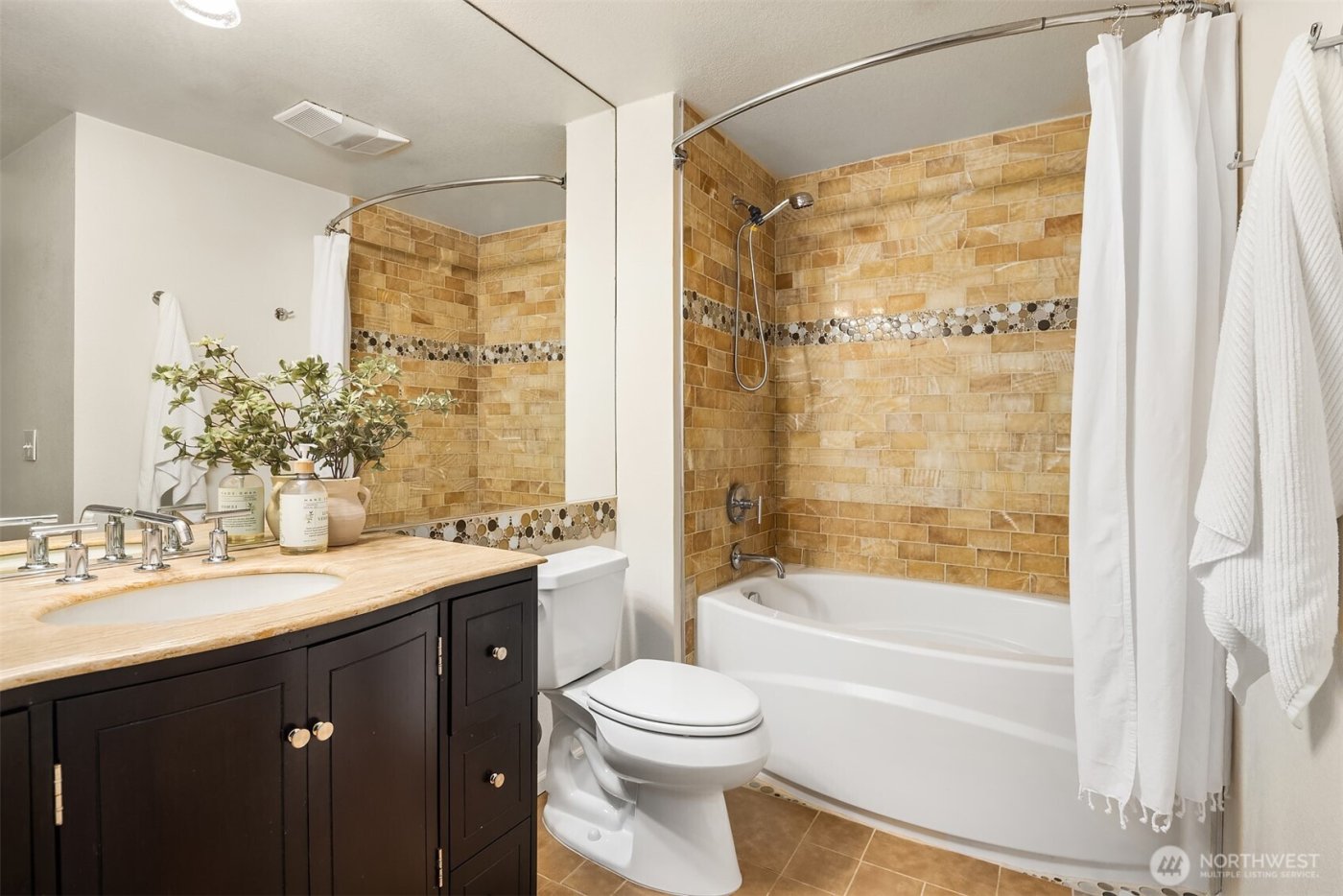 15600 116th Avenue NE #C3, Bothell, WA 98011