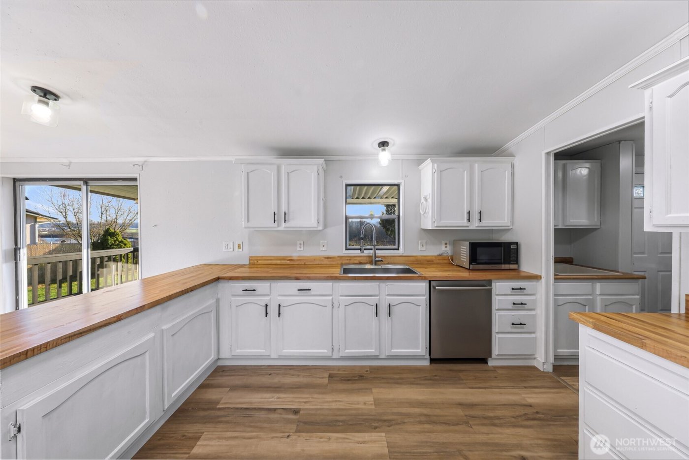 8204 Riverview Road , Snohomish, WA 98290