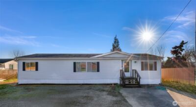 8204 Riverview Road , Snohomish, WA 98290 - Photo 2