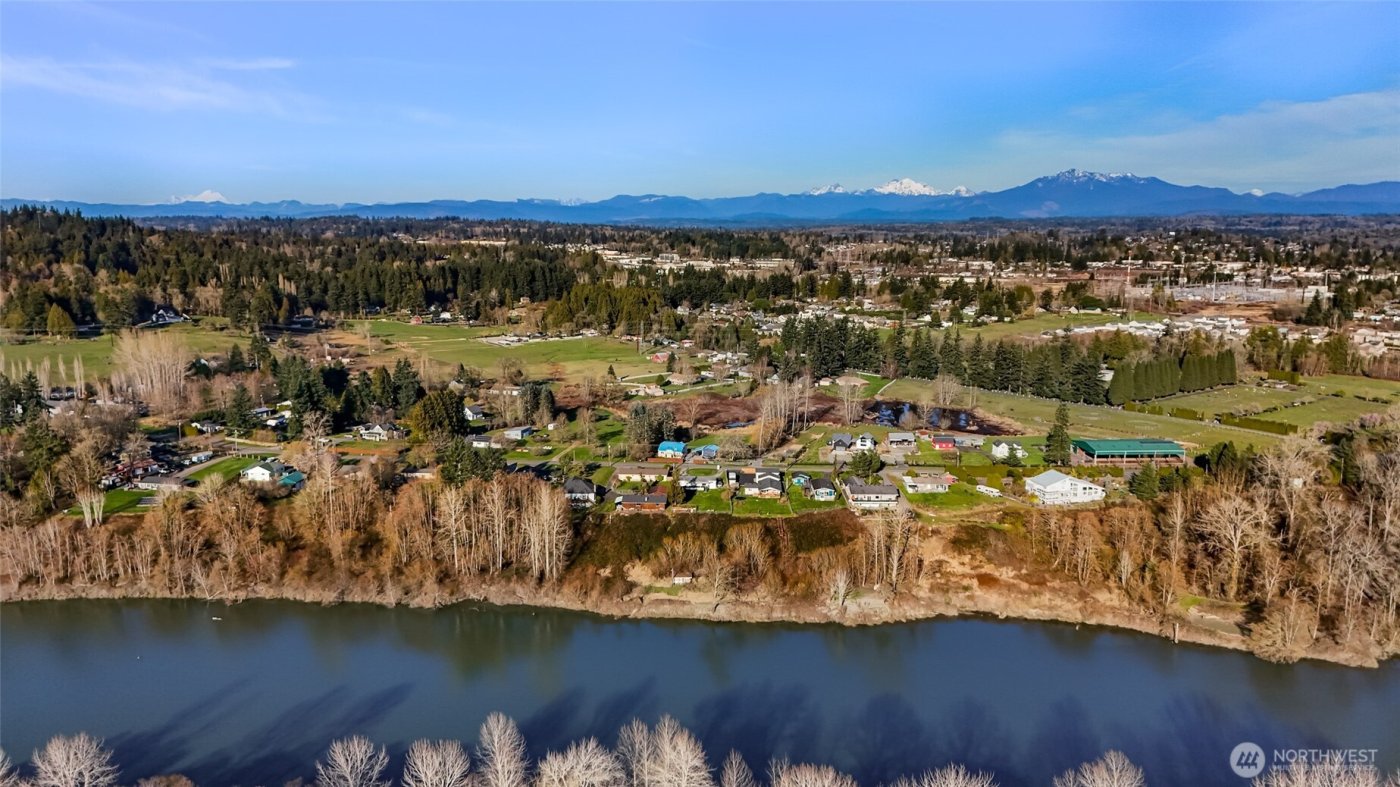 8204 Riverview Road , Snohomish, WA 98290