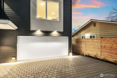 3218 47th Avenue SW, Seattle, WA 98116 - Photo 3