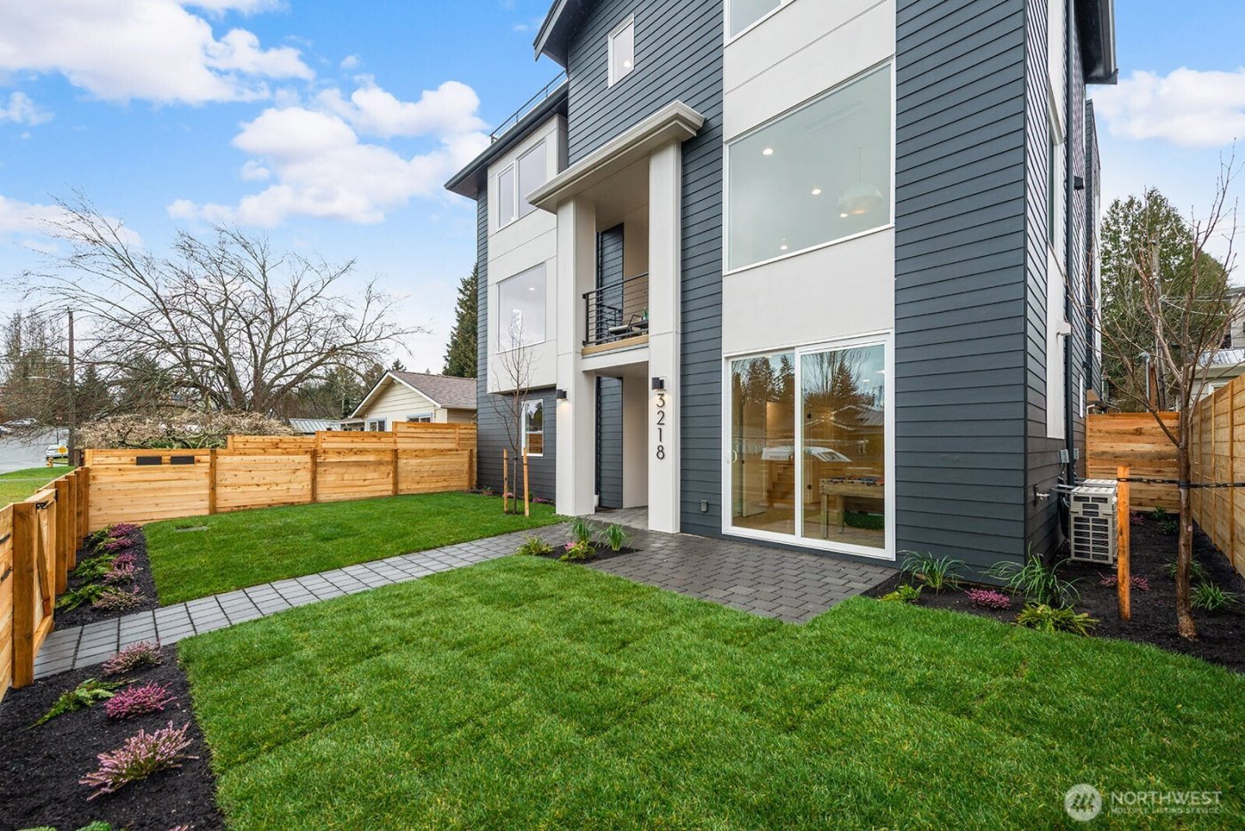 3218 47th Avenue SW, Seattle, WA 98116