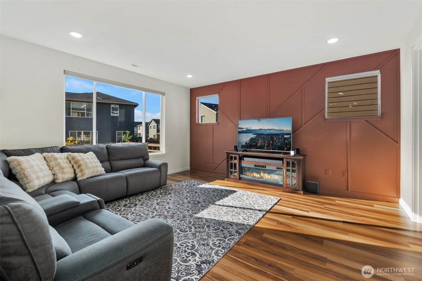 33305 Glacier Avenue SE, Black Diamond, WA 98010