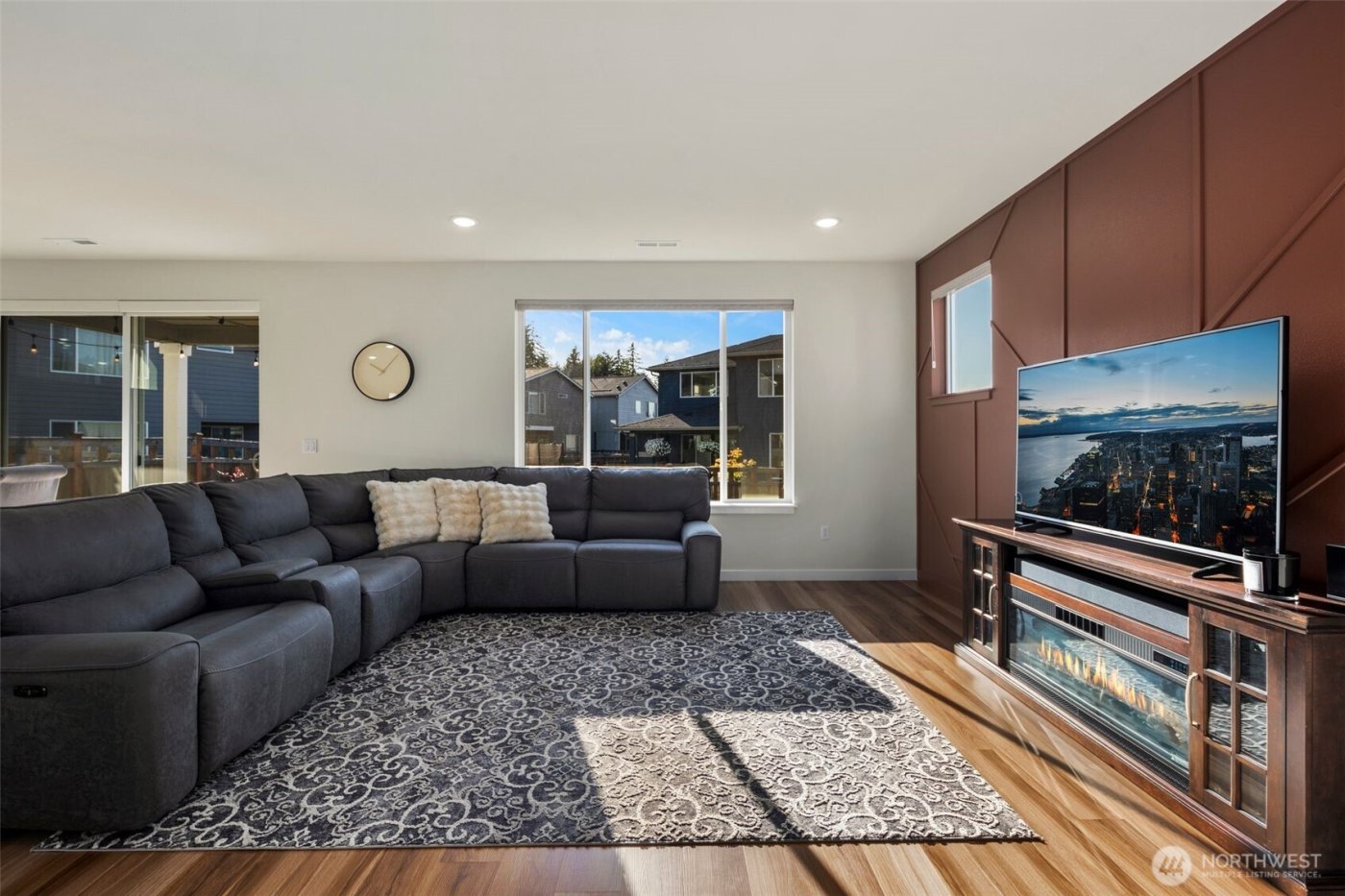 33305 Glacier Avenue SE, Black Diamond, WA 98010