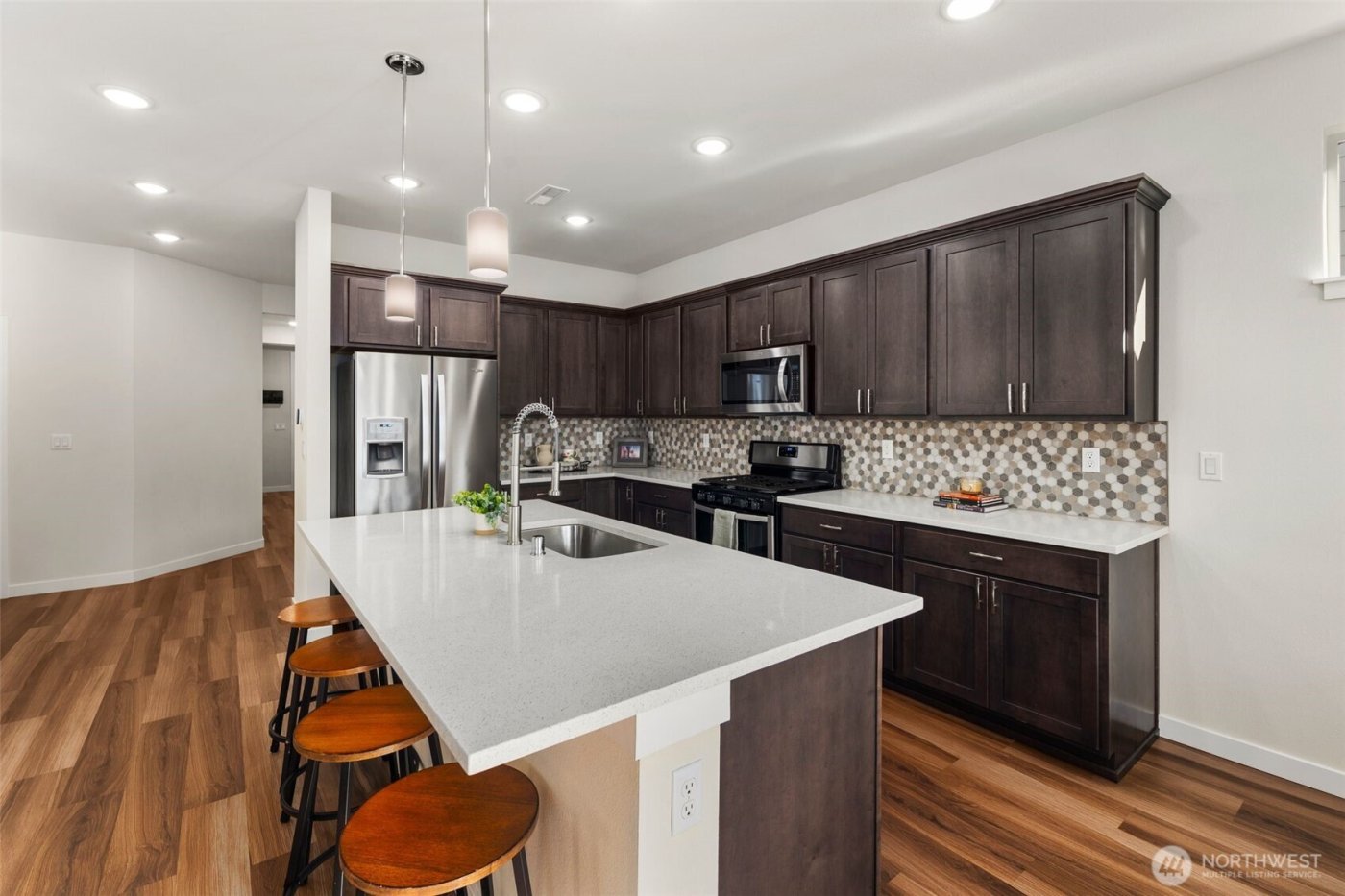 33305 Glacier Avenue SE, Black Diamond, WA 98010