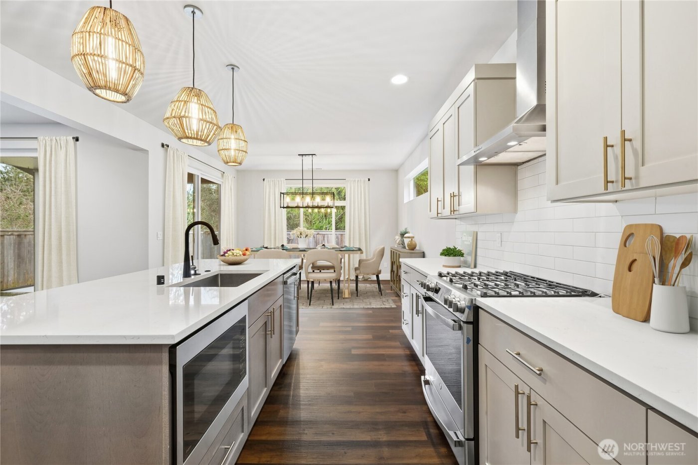 22213 17th Avenue W, Lynnwood, WA 98036