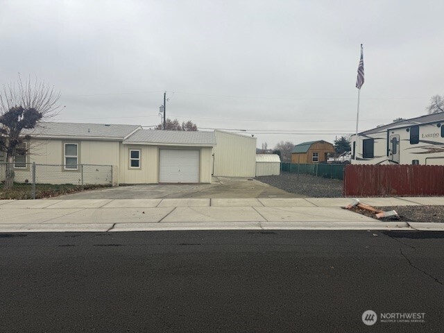 34 N Ginko Street , Soap Lake, WA 98851