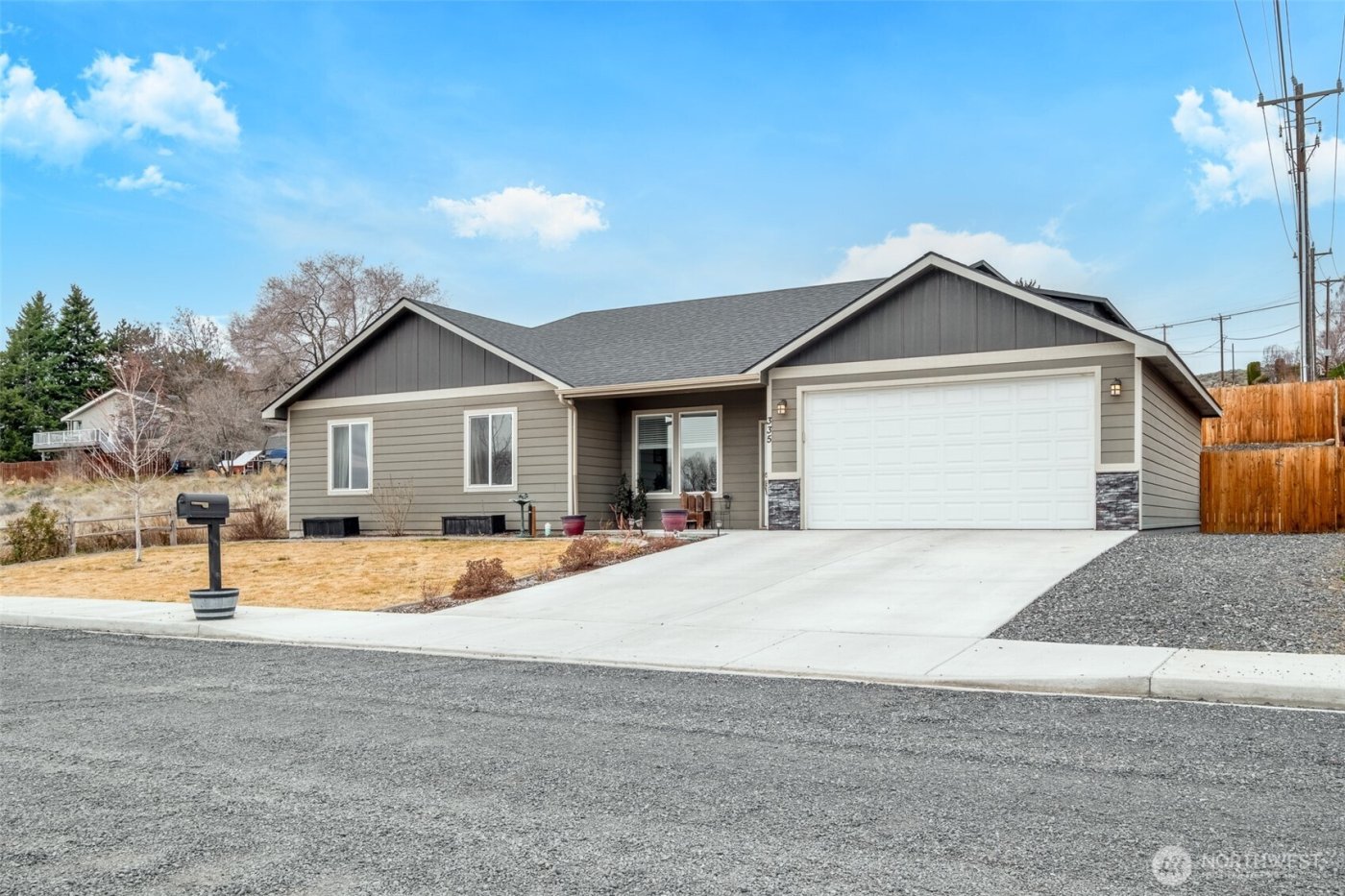 335 Canal Drive , Ephrata, WA 98823